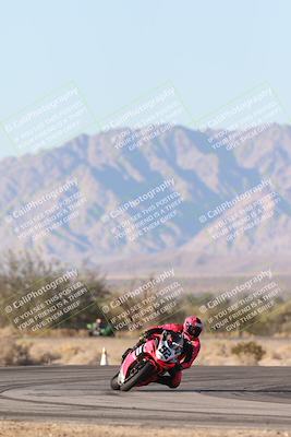 media/Dec-07-2025-CVMA (Sun) [[3e7d2de5dc]]/Race 16-Formula Middleweight/